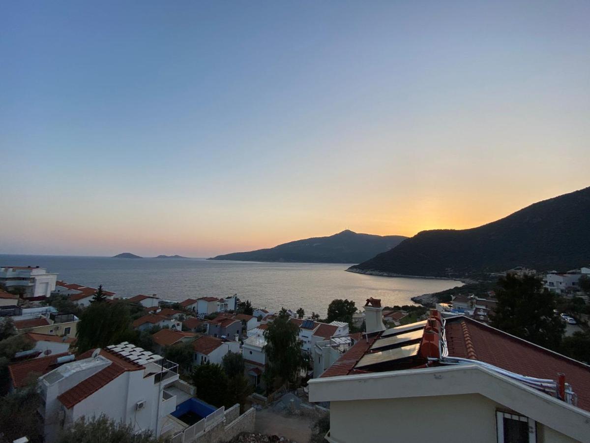 Shared Pool Flat Located 3 Min To Beach In Kalkan Apartment Ngoại thất bức ảnh